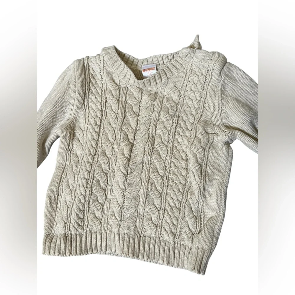 2 cable-knit sweaters 12months (blue) & 18 months (white) Gap & Gymboree